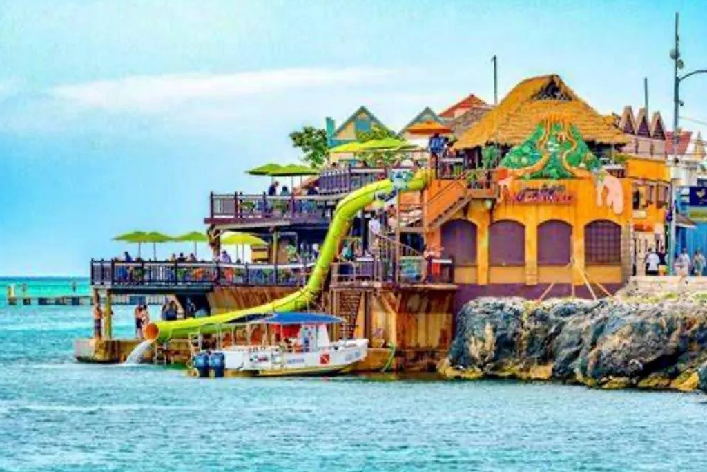 Villa La Rosa With Spectacular View Of Ocho Rios location